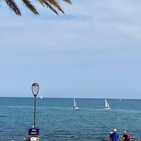 Fully Equipped Beachfront Studio In The Heart Of The City Center Bd Leclerc Antibes Exteriör bild