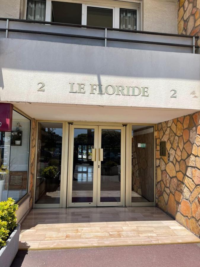 Fully Equipped Beachfront Studio In The Heart Of The City Center Bd Leclerc Antibes Exteriör bild