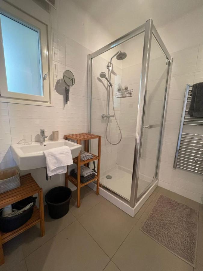 Fully Equipped Beachfront Studio In The Heart Of The City Center Bd Leclerc Antibes Exteriör bild